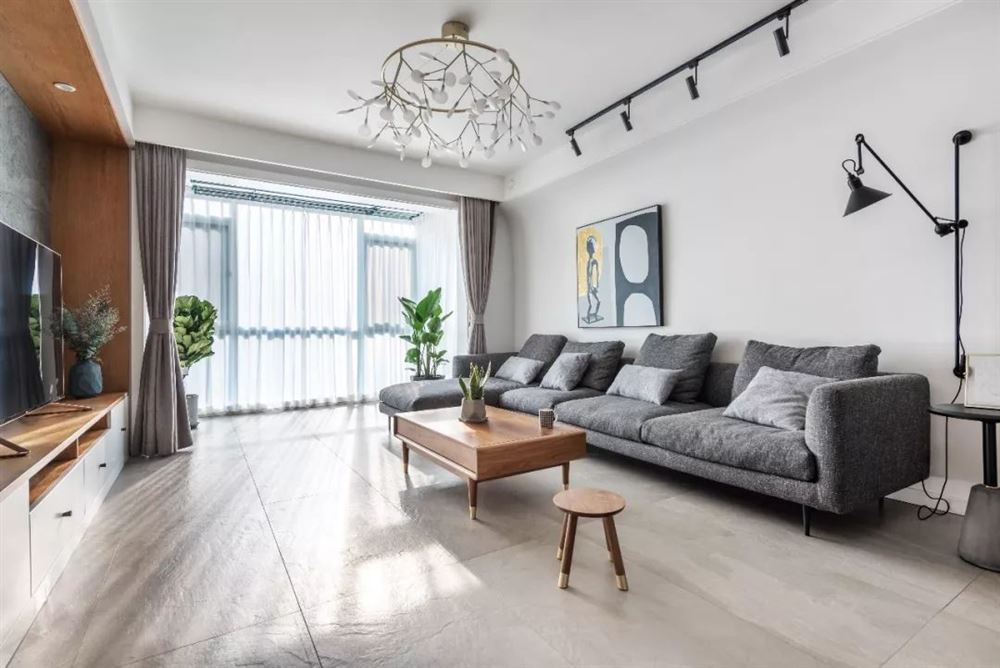 自貢市盈佳大廈現(xiàn)代簡約風格四居室裝修案例