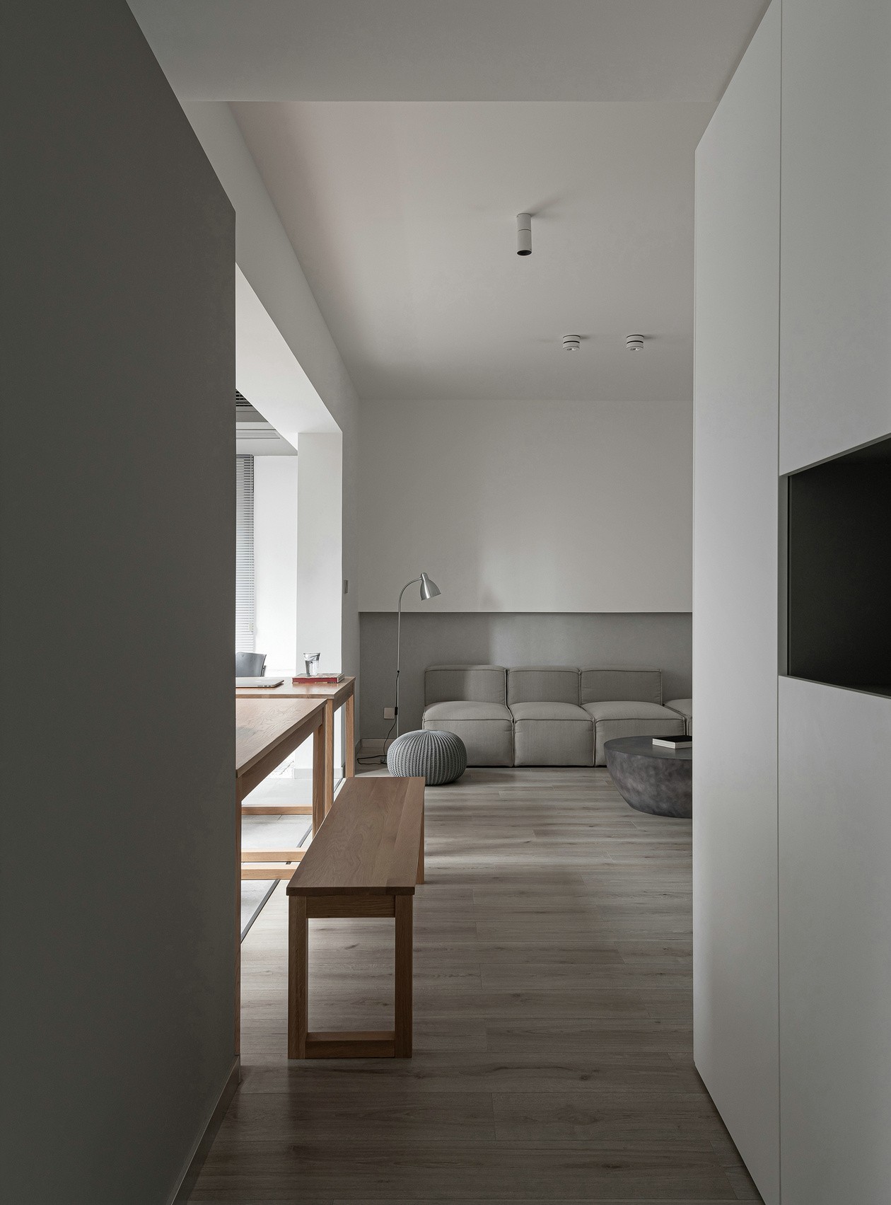 現(xiàn)代極簡風格室內(nèi)設(shè)計家裝案例-客餐廳