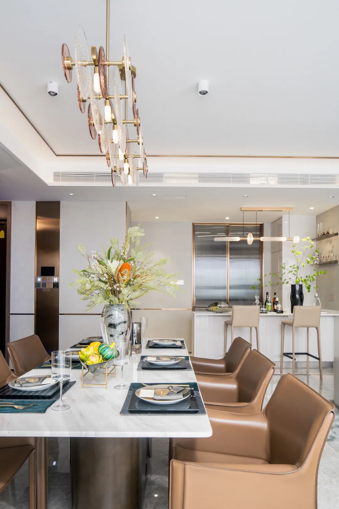 現(xiàn)代輕奢風(fēng)格室內(nèi)設(shè)計(jì)家裝案例-餐廳 現(xiàn)代輕奢風(fēng)格室內(nèi)設(shè)計(jì)家裝案例-餐廳