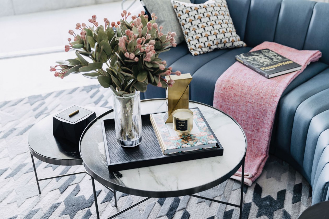 現(xiàn)代輕奢風(fēng)格室內(nèi)設(shè)計家裝案例-客廳茶幾 現(xiàn)代輕奢風(fēng)格室內(nèi)設(shè)計家裝案例-客廳茶幾