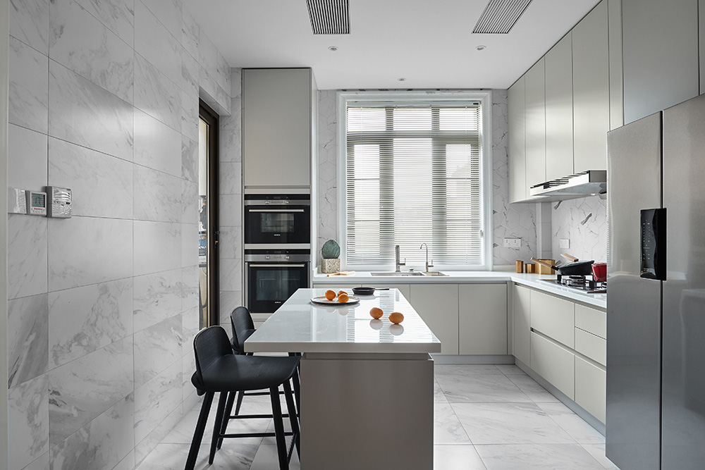 在起風的季節(jié)心理向往著柔軟的裝飾設計，平凡地過著舒心的生活-廚房