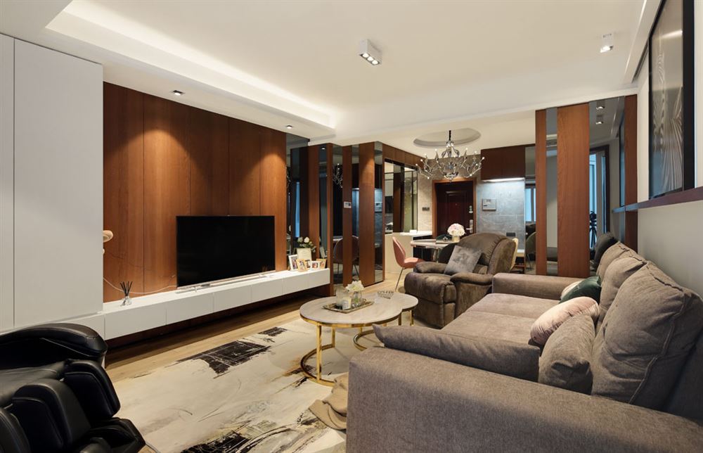 北海市中電&middot;北海大都會(huì)輕奢風(fēng)格三居室裝修案例