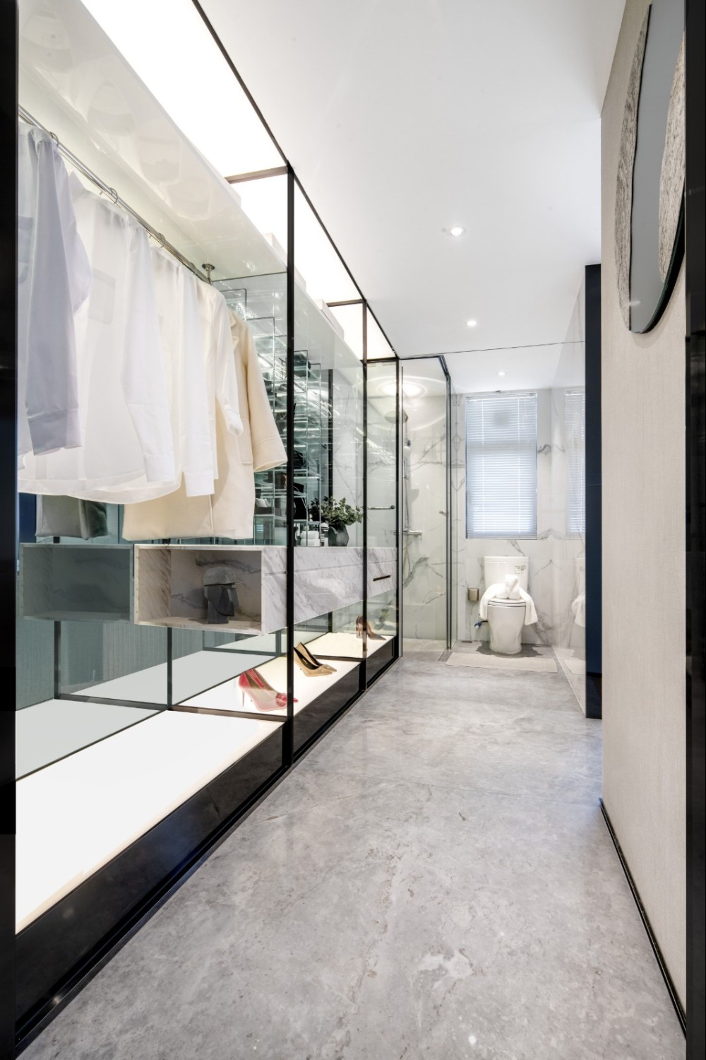 現(xiàn)代簡約風格室內設計家裝案例-衣帽間