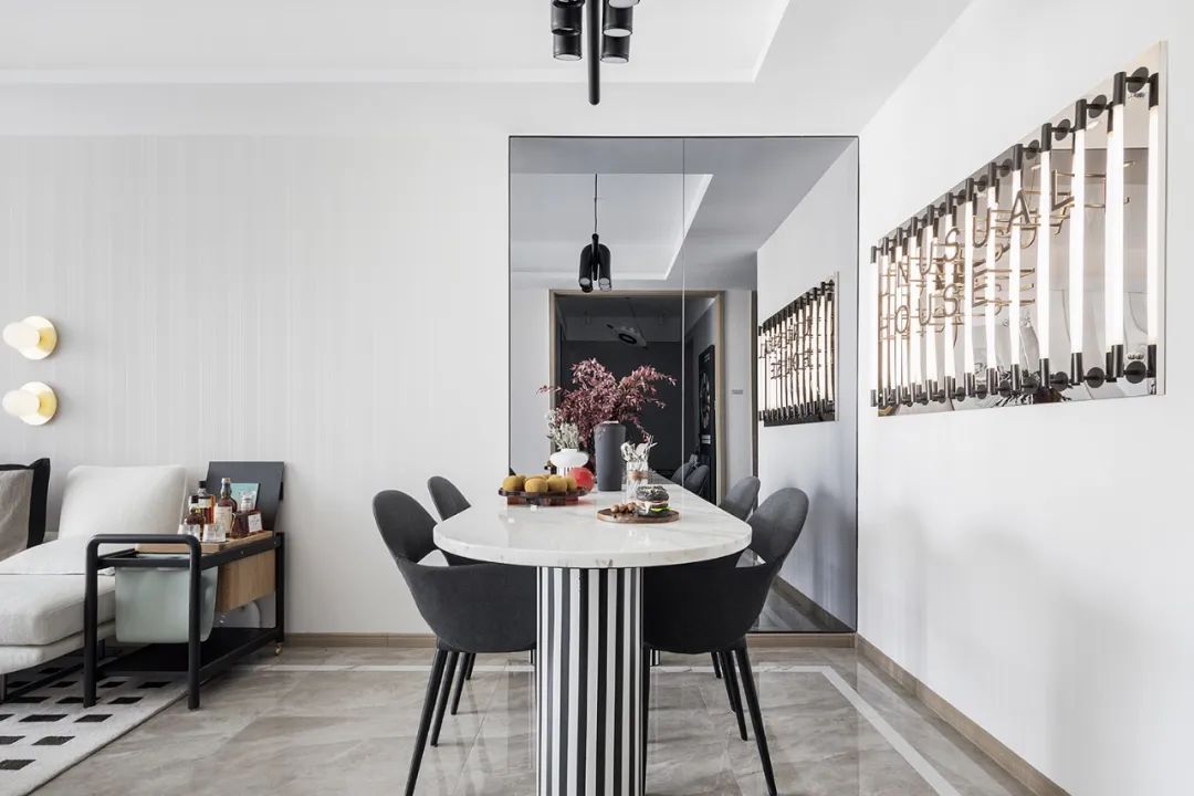 現(xiàn)代簡約風格家裝設(shè)計室內(nèi)裝修效果圖-餐廳 現(xiàn)代簡約風格家裝設(shè)計室內(nèi)裝修效果圖-餐廳