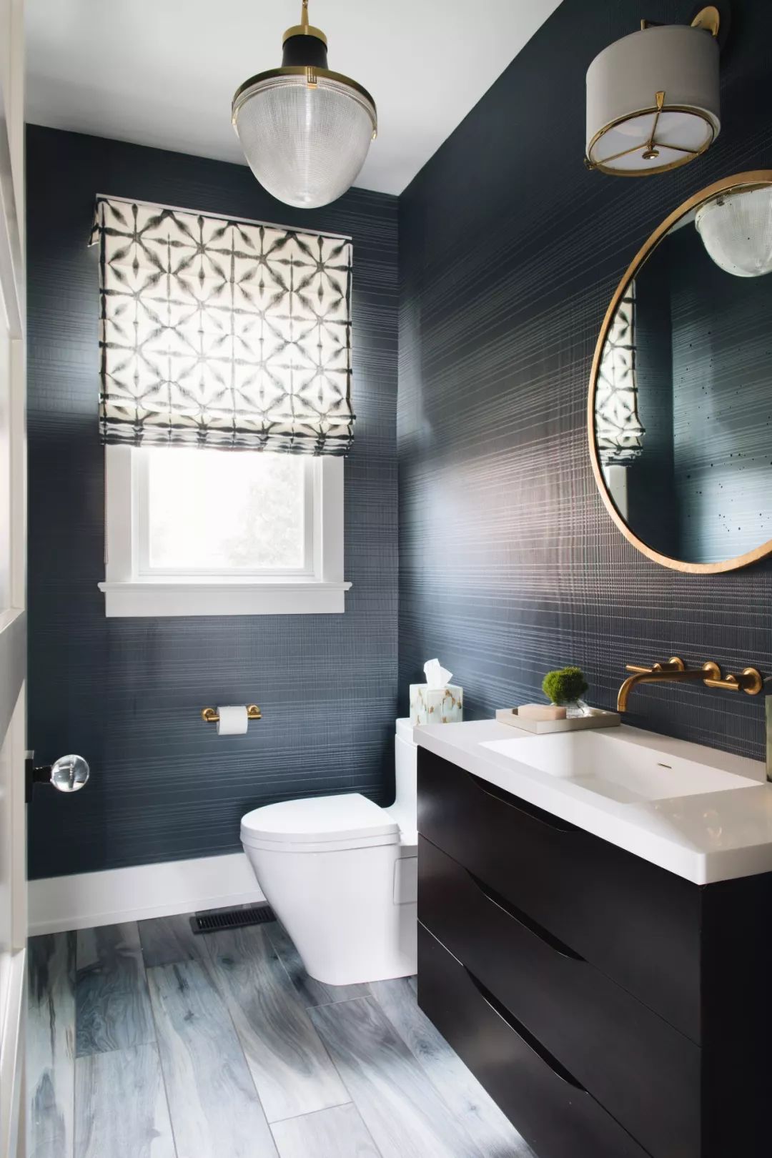 裝修案例歐式古典風(fēng)格室內(nèi)裝修效果圖-洗手間 裝修案例歐式古典風(fēng)格室內(nèi)裝修效果圖-洗手間