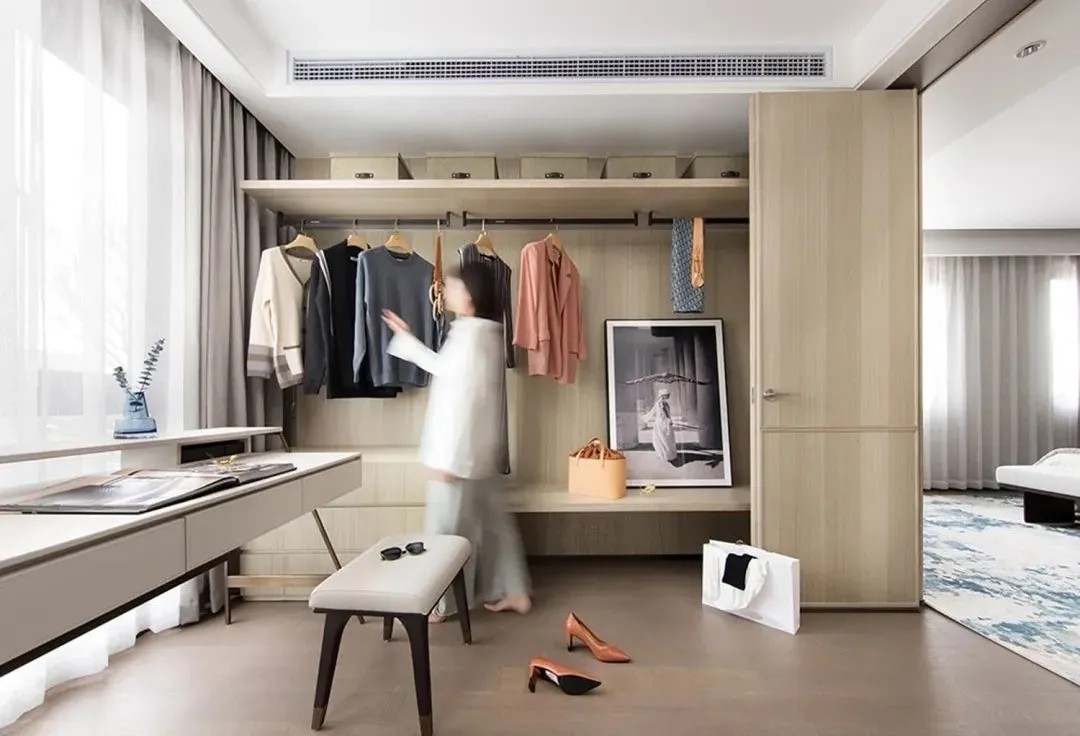 現(xiàn)代簡(jiǎn)約風(fēng)格室內(nèi)設(shè)計(jì)家裝案例-衣帽間 現(xiàn)代簡(jiǎn)約風(fēng)格室內(nèi)設(shè)計(jì)家裝案例-衣帽間