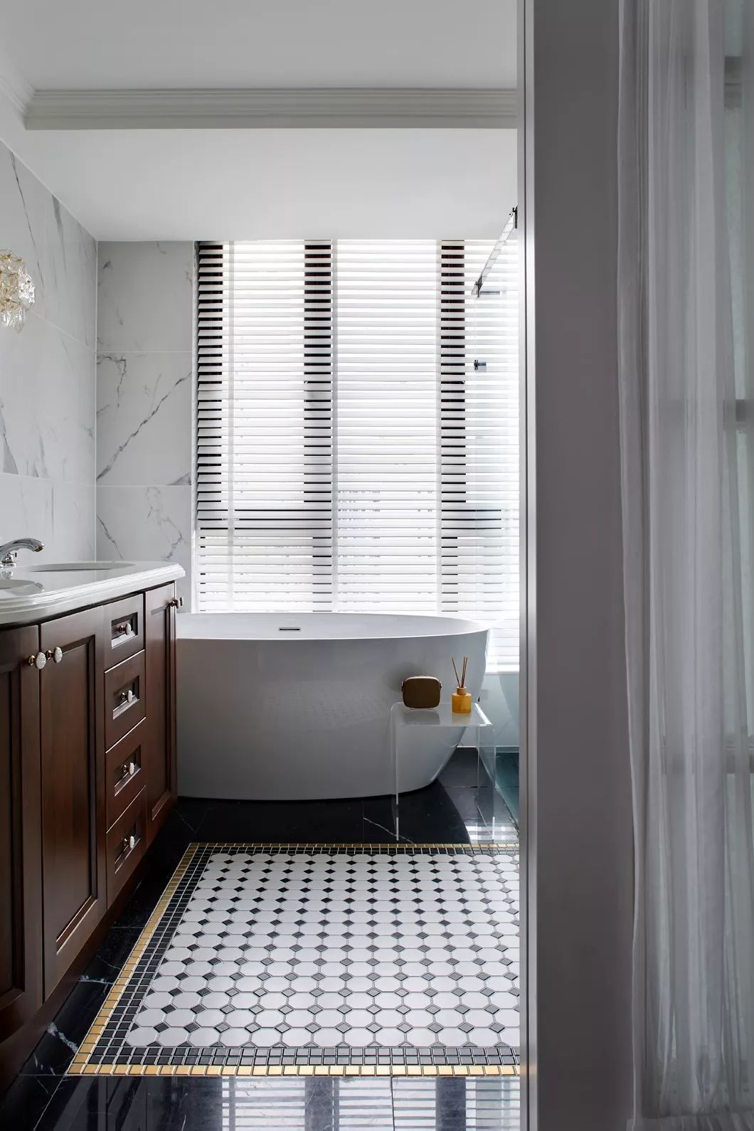 美式現(xiàn)代風格家裝設計室內(nèi)裝修效果圖-衛(wèi)生間 美式現(xiàn)代風格家裝設計室內(nèi)裝修效果圖-衛(wèi)生間