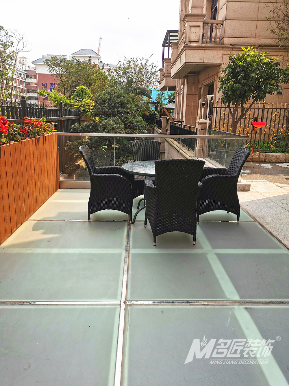 歐式別墅裝修設(shè)計(jì)-別墅陽(yáng)臺(tái) 歐式別墅裝修設(shè)計(jì)-別墅陽(yáng)臺(tái)