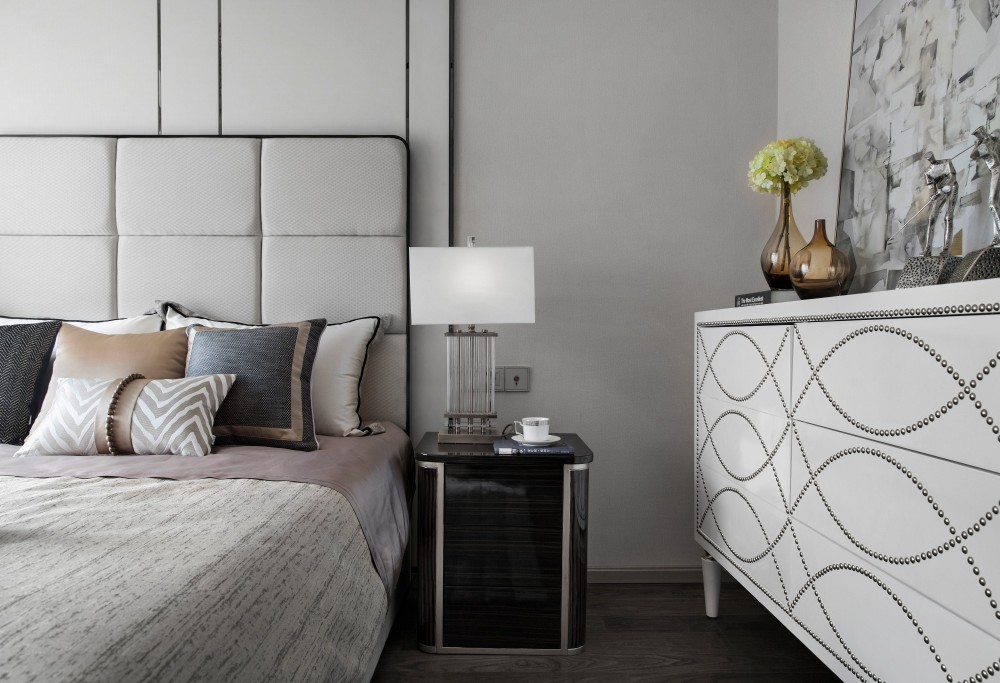 現(xiàn)代輕奢風格室內(nèi)設計家裝案例-臥室床頭柜