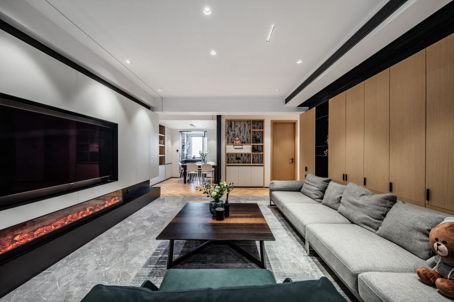 江門市寶翠園現(xiàn)代簡約風格四居室裝修案例