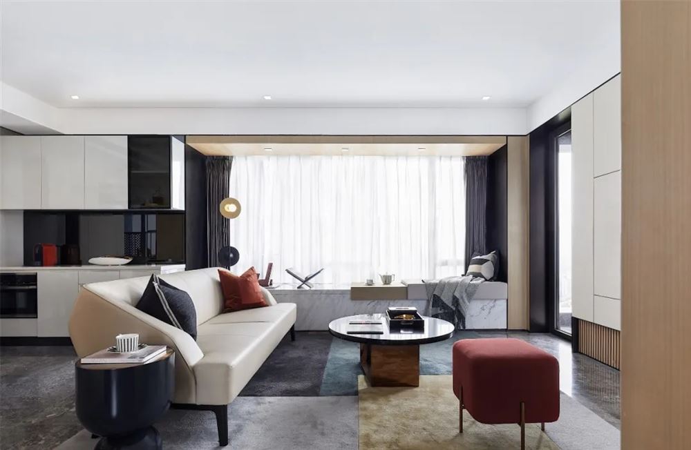 佛山市保利和悅濱江輕奢風(fēng)格四居室裝修案例