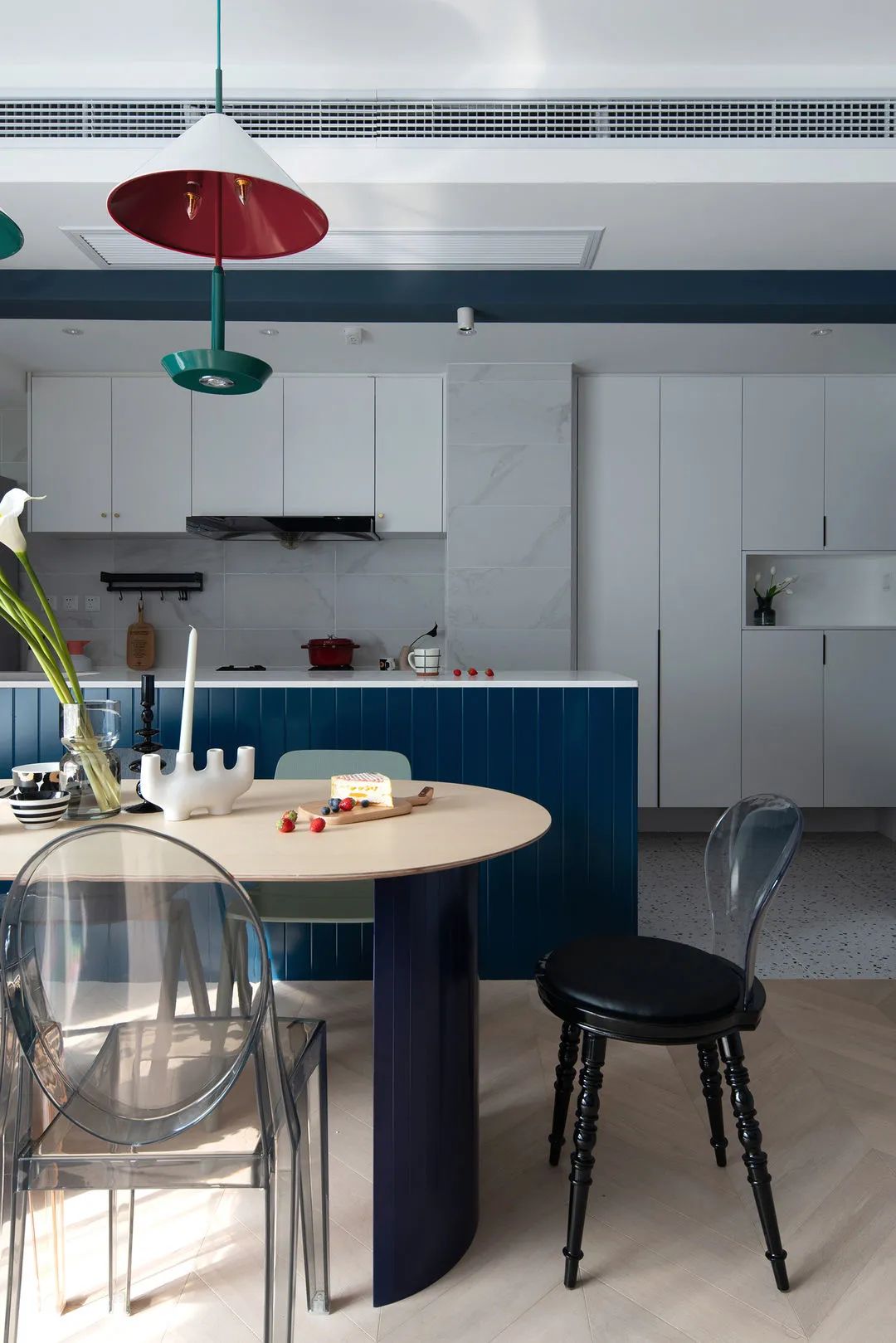 現(xiàn)代簡(jiǎn)約風(fēng)格室內(nèi)設(shè)計(jì)家裝案例-餐廳 現(xiàn)代簡(jiǎn)約風(fēng)格室內(nèi)設(shè)計(jì)家裝案例-餐廳